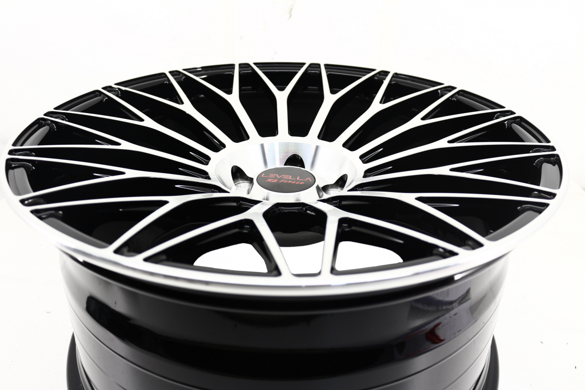 LEVELLA Wheels | RZ7 | 8,5x20 ET45 | 5x112 | Schwarz glänzend, Front Poliert | 20 Zoll | Levella RZ7 Forged | Levella RZ Forged Lagerware | Felgen | Automotive | Levella LEVELLA Wheels | RZ7 | 8,5x20 ET45 | 5x112 | Schwarz glänzend, Front Poliert | 20 Zoll | Levella RZ7 Forged | Levella RZ Forged Lagerware | Felgen | Automotive | Levella