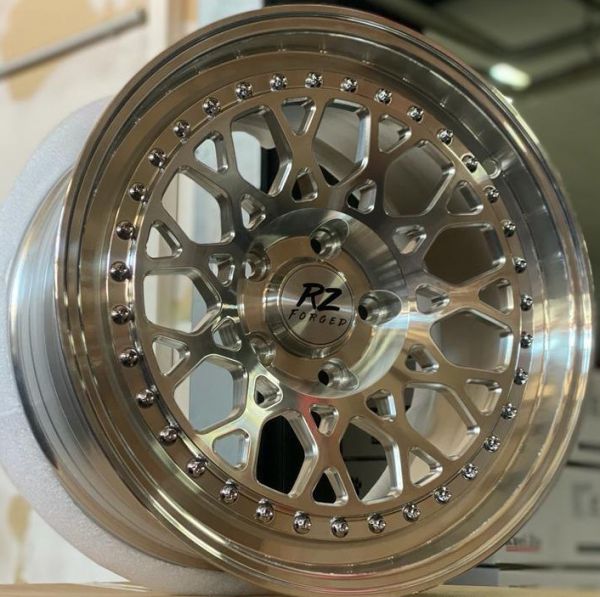 LEVELLA Wheels | RZ5 | 8,5x19 ET45 | 5x112 | Poliert / Hochglanz