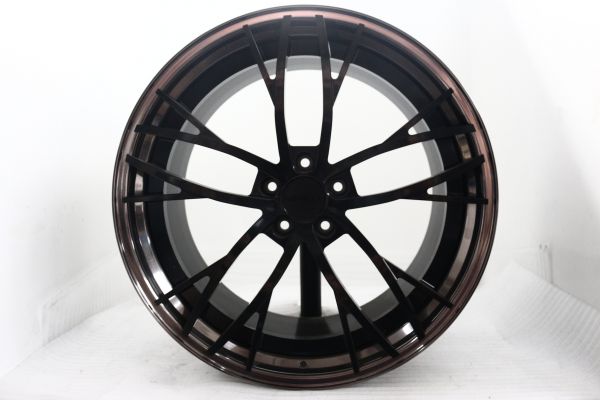 Levella LVL2.2 Forged 22 Zoll dreiteilige Felgen Lamborghini Aventador 9x21 ET30 & 10,5x22 ET55 OHNE GUTACHTEN